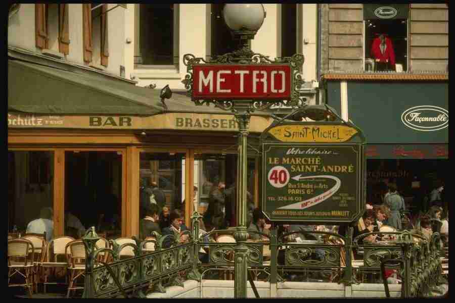 Paris - Corel Professional Photos ></a>
<script language=JavaScript> 
  var txt = 