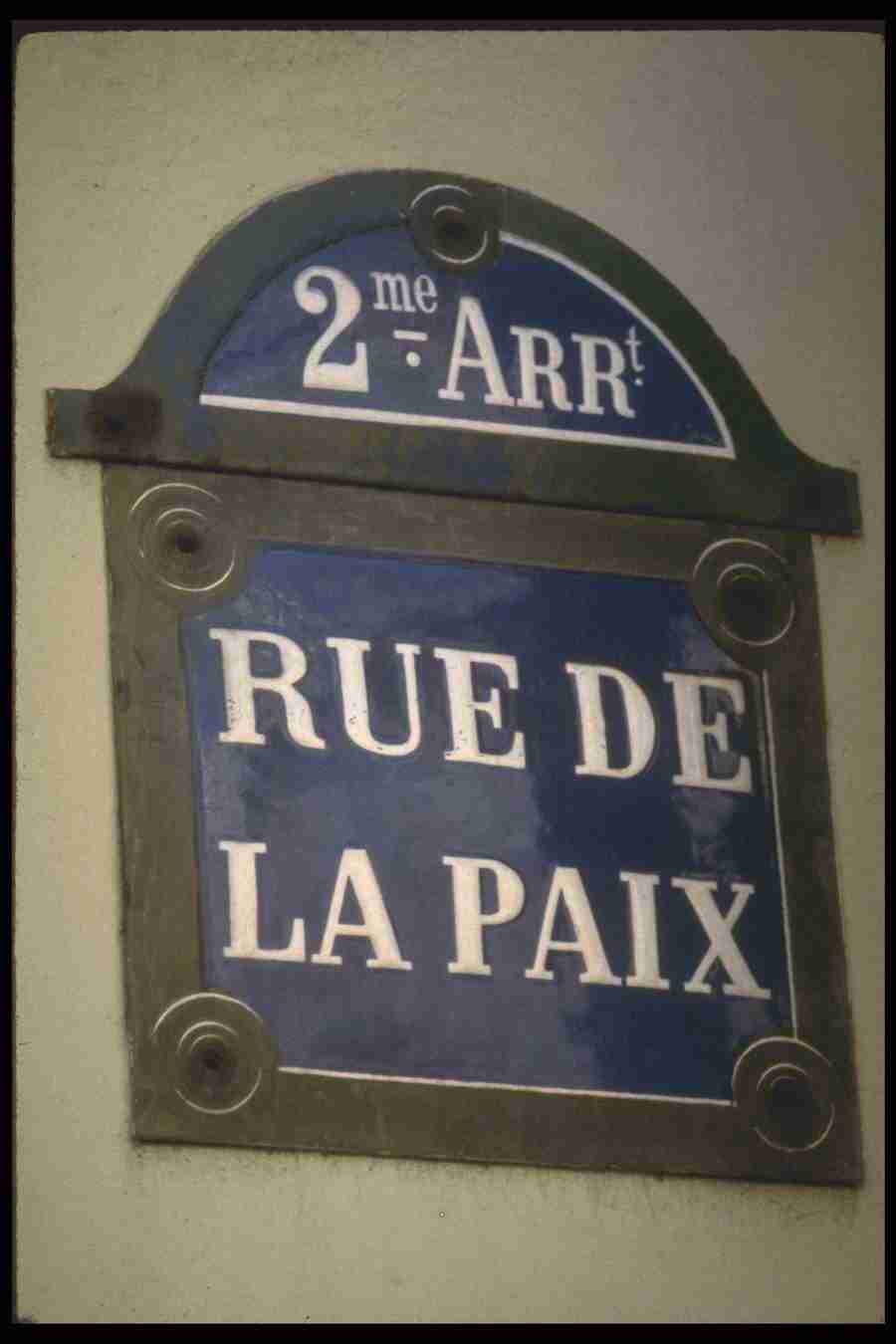 Paris - Corel Professional Photos ></a>
<script language=JavaScript> 
  var txt = 