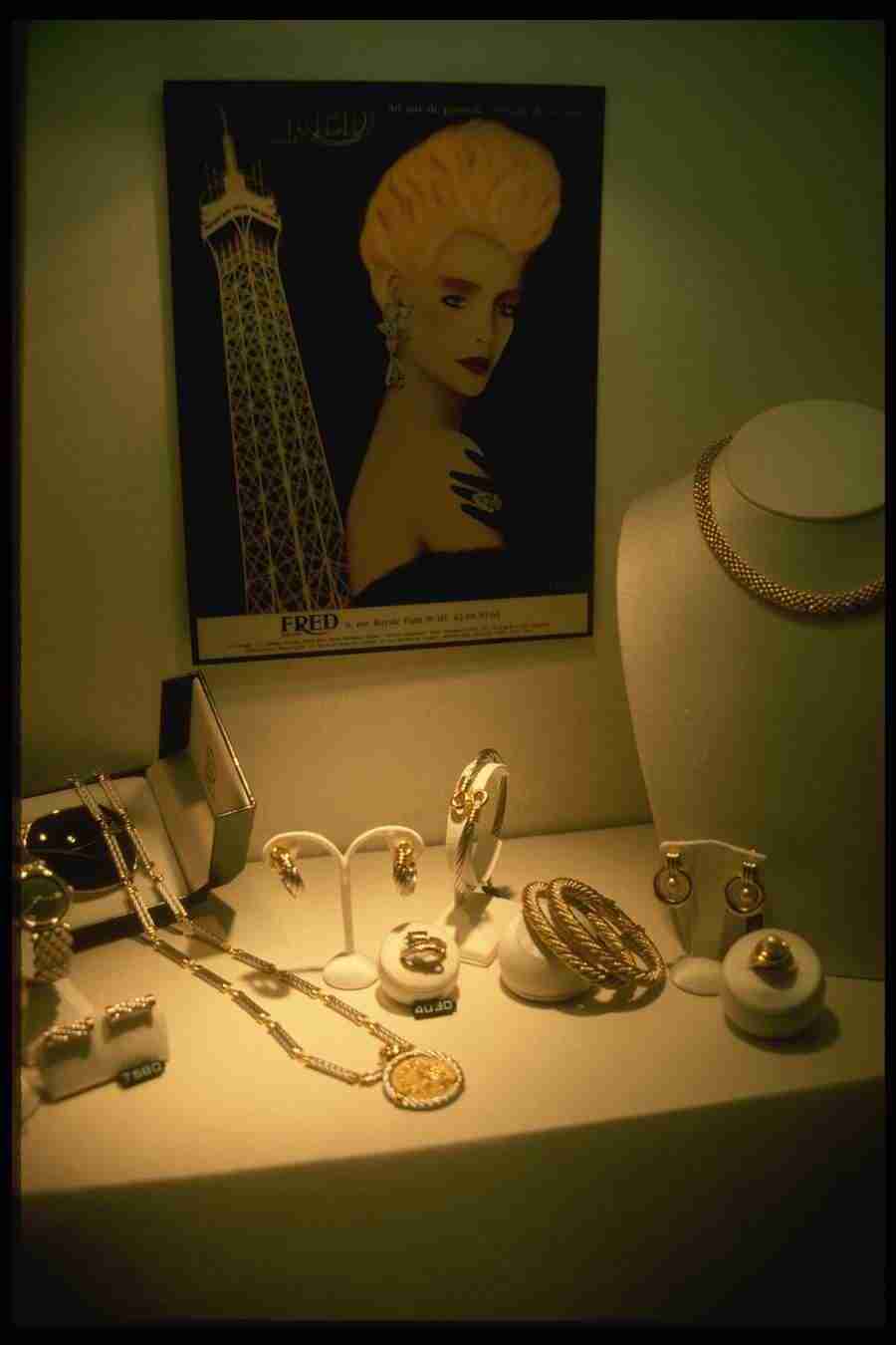 Paris - Corel Professional Photos ></a>
<script language=JavaScript> 
  var txt = 