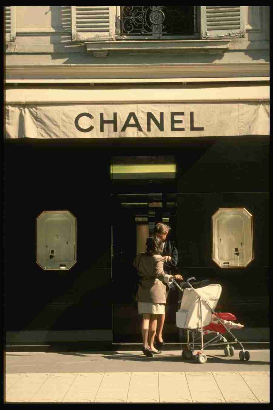 Paris - Corel Professional Photos ></a>
<script language=JavaScript> 
  var txt = 