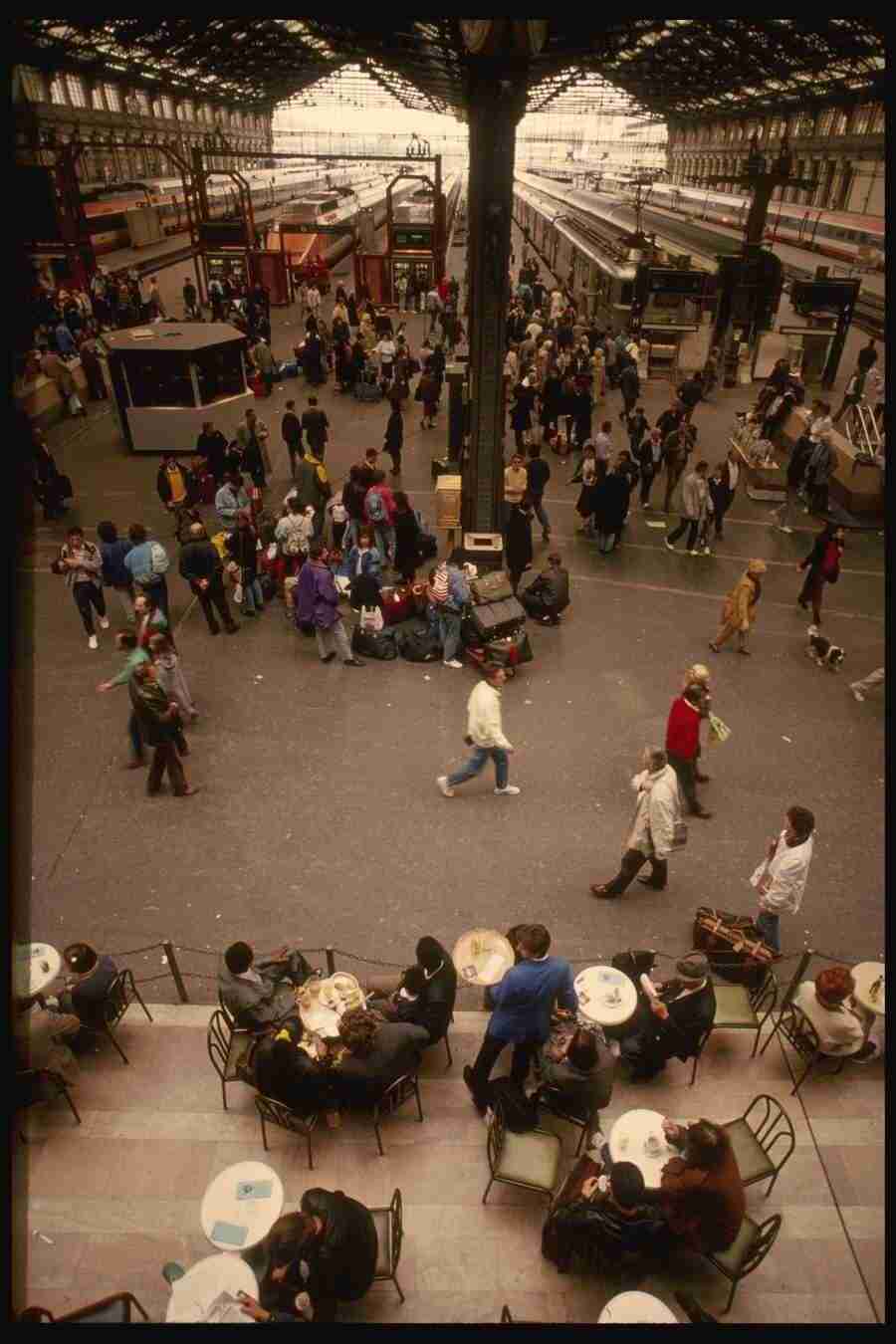 Paris - Corel Professional Photos ></a>
<script language=JavaScript> 
  var txt = 