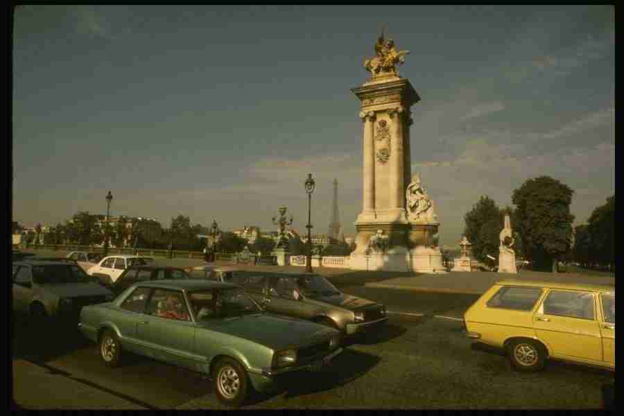 Paris - Corel Professional Photos ></a>
<script language=JavaScript> 
  var txt = 