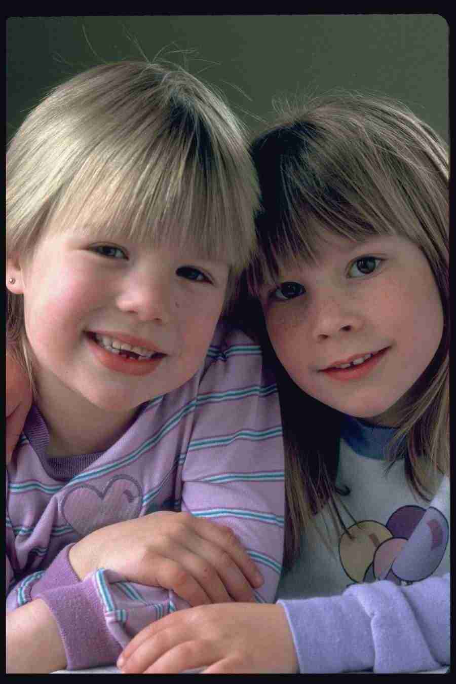 People - Corel Professional Photos ></a>
<script language=JavaScript> 
  var txt = 