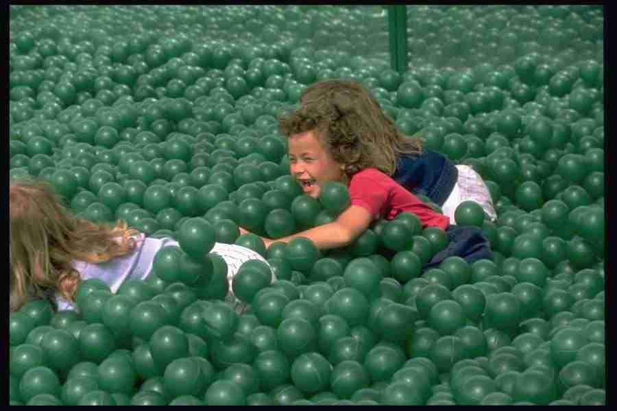 People - Corel Professional Photos ></a>
<script language=JavaScript> 
  var txt = 