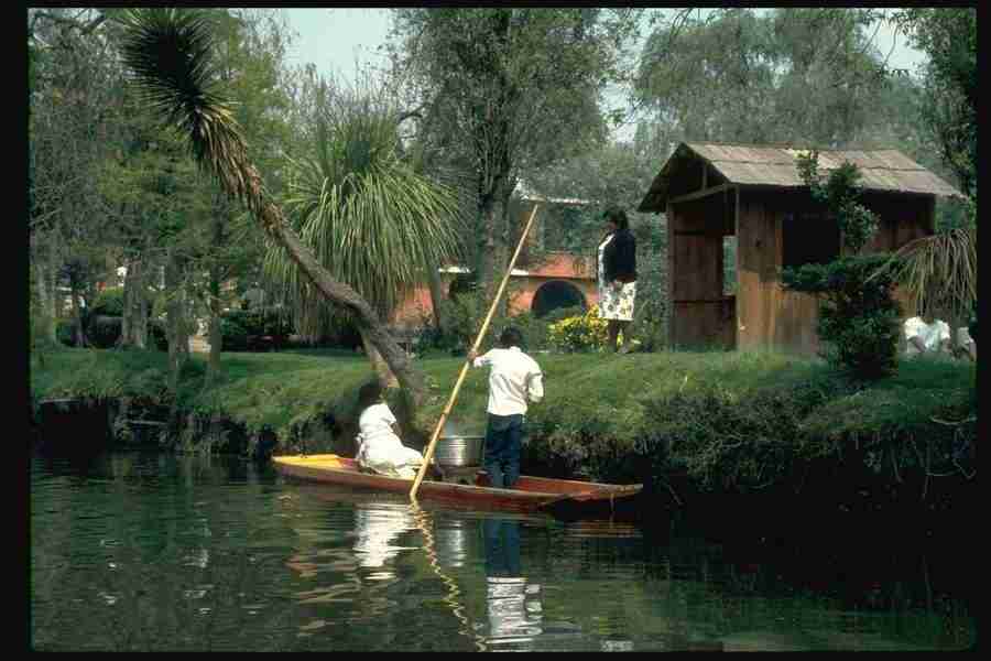 People - Corel Professional Photos ></a>
<script language=JavaScript> 
  var txt = 