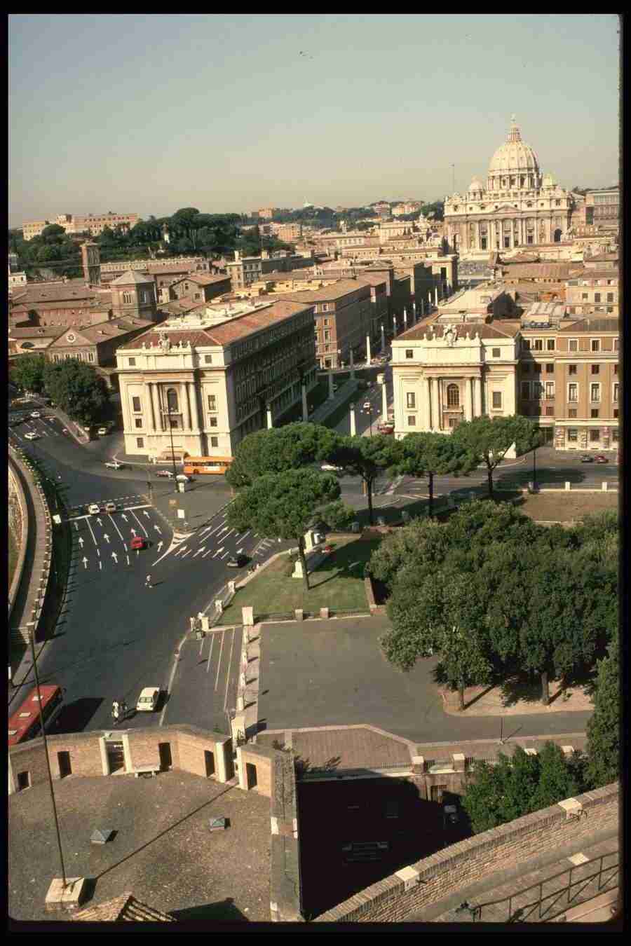 Rome - Corel Professional Photos ></a>
<script language=JavaScript> 
  var txt = 