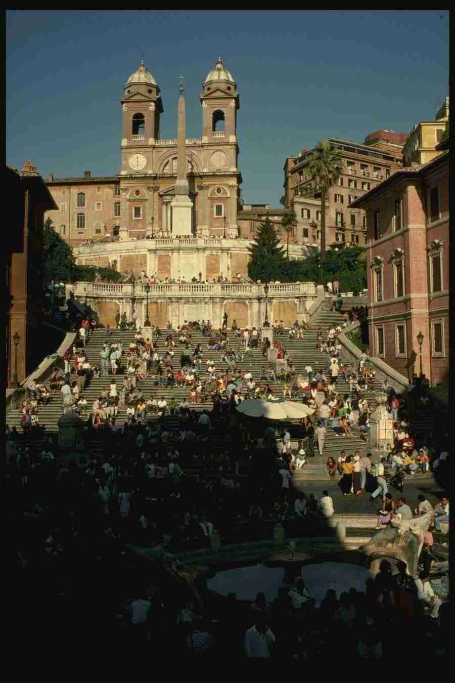 Rome - Corel Professional Photos ></a>
<script language=JavaScript> 
  var txt = 