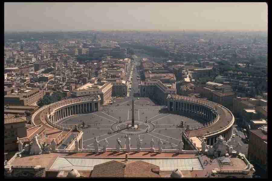 Rome - Corel Professional Photos ></a>
<script language=JavaScript> 
  var txt = 