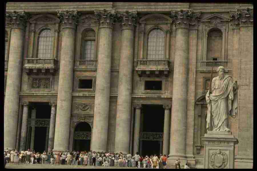 Rome - Corel Professional Photos ></a>
<script language=JavaScript> 
  var txt = 