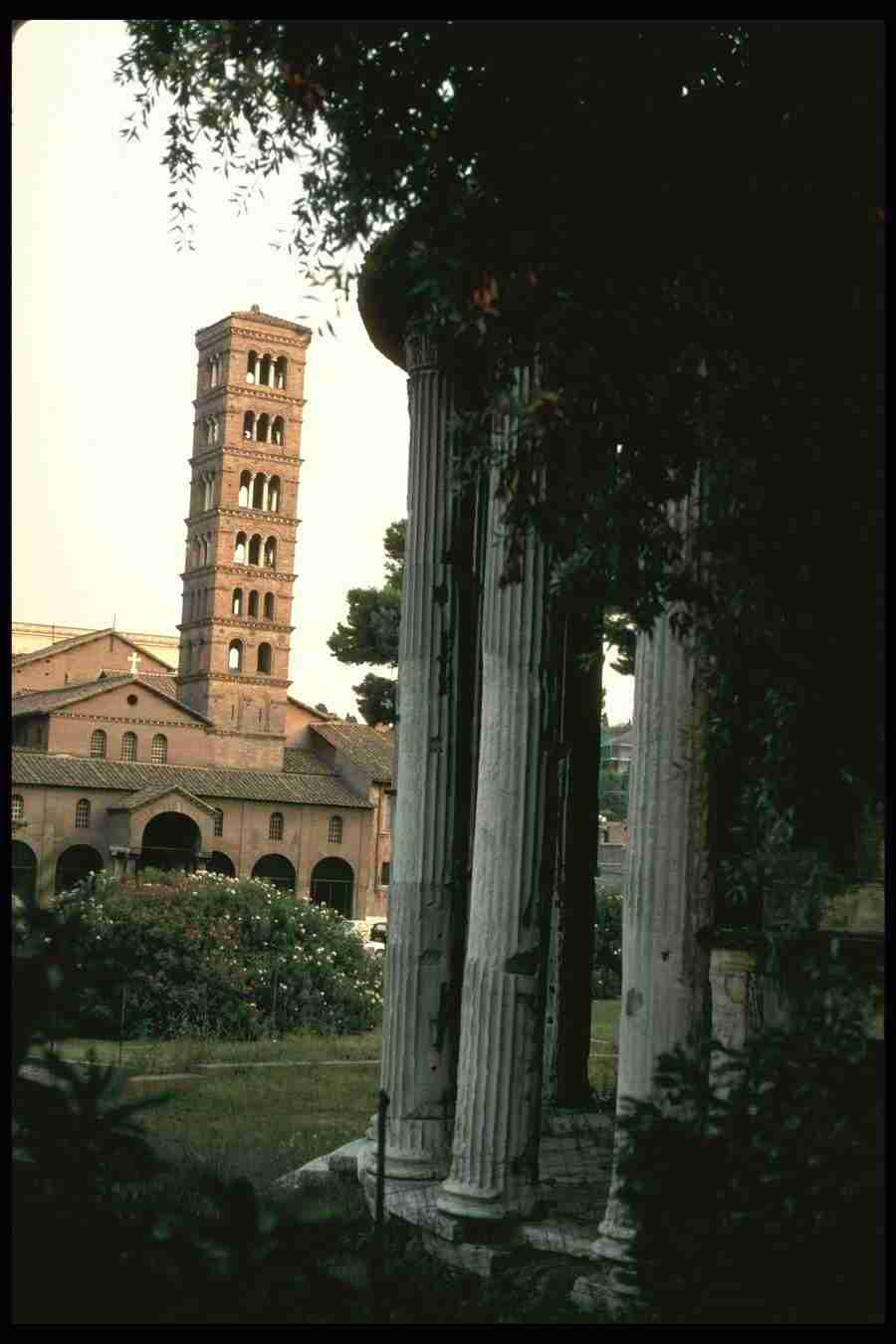 Rome - Corel Professional Photos ></a>
<script language=JavaScript> 
  var txt = 