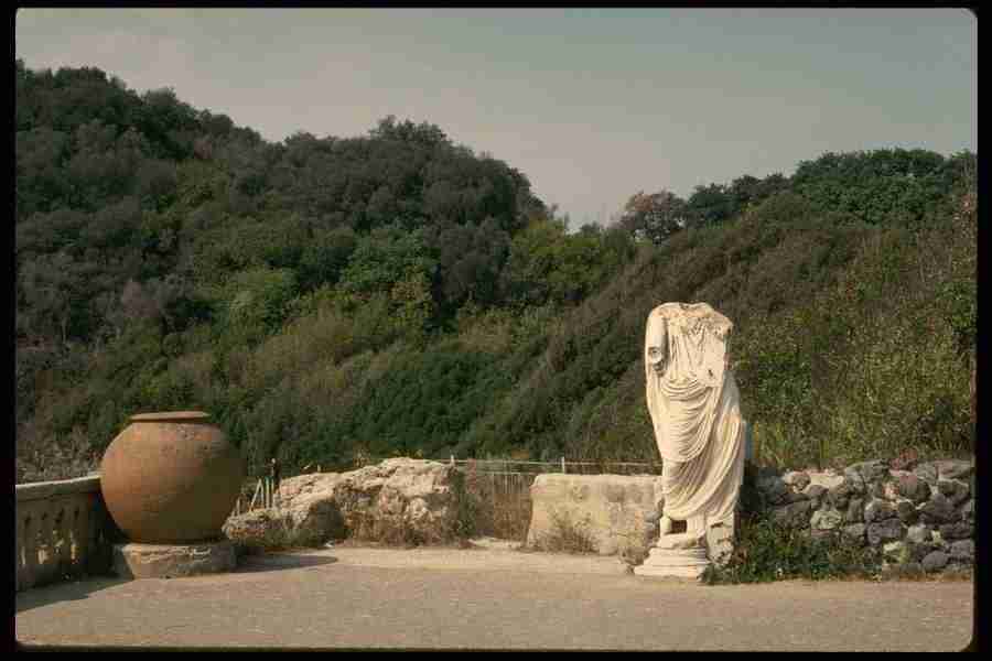 Rome - Corel Professional Photos ></a>
<script language=JavaScript> 
  var txt = 