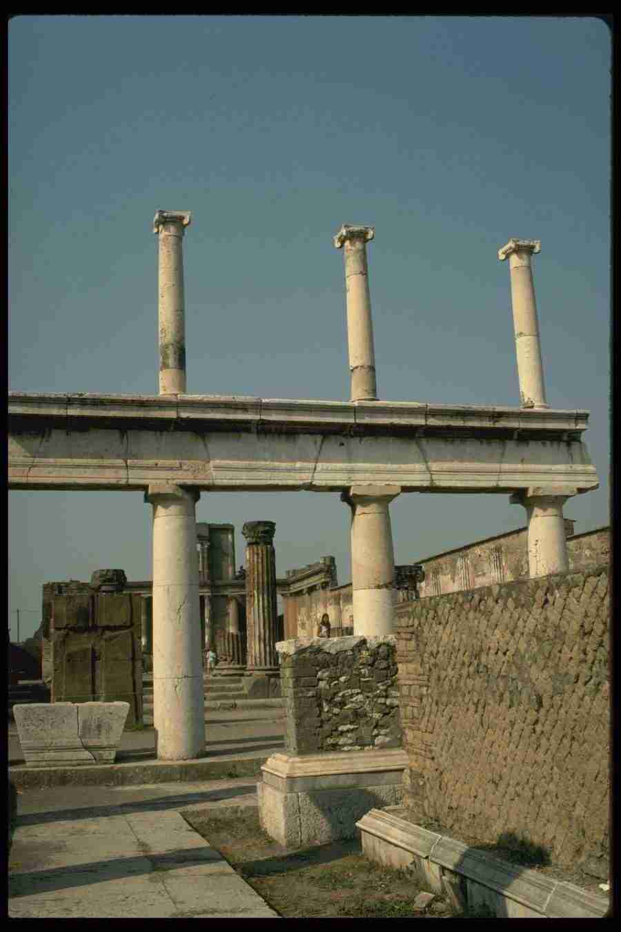 Rome - Corel Professional Photos ></a>
<script language=JavaScript> 
  var txt = 