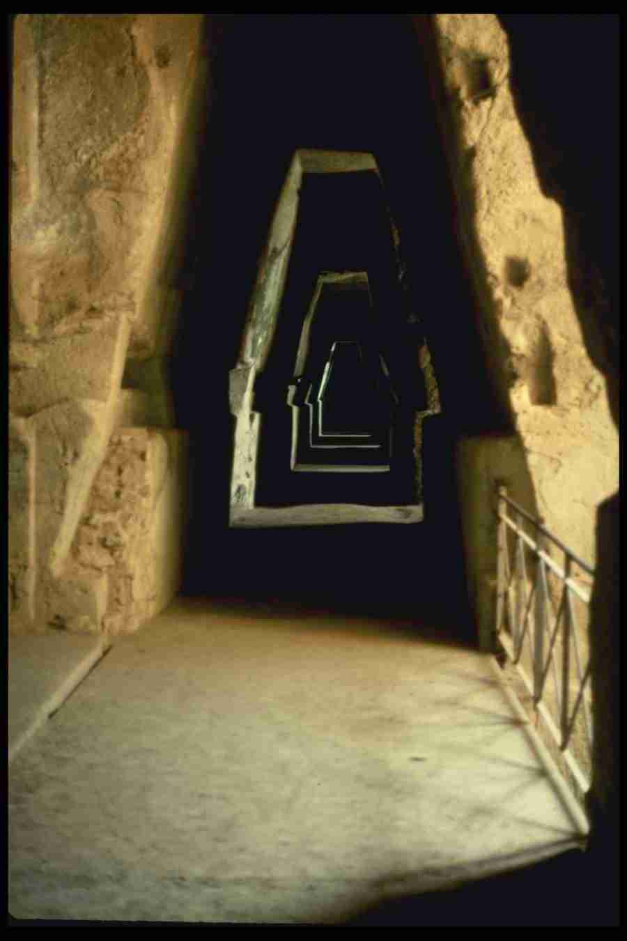 Rome - Corel Professional Photos ></a>
<script language=JavaScript> 
  var txt = 