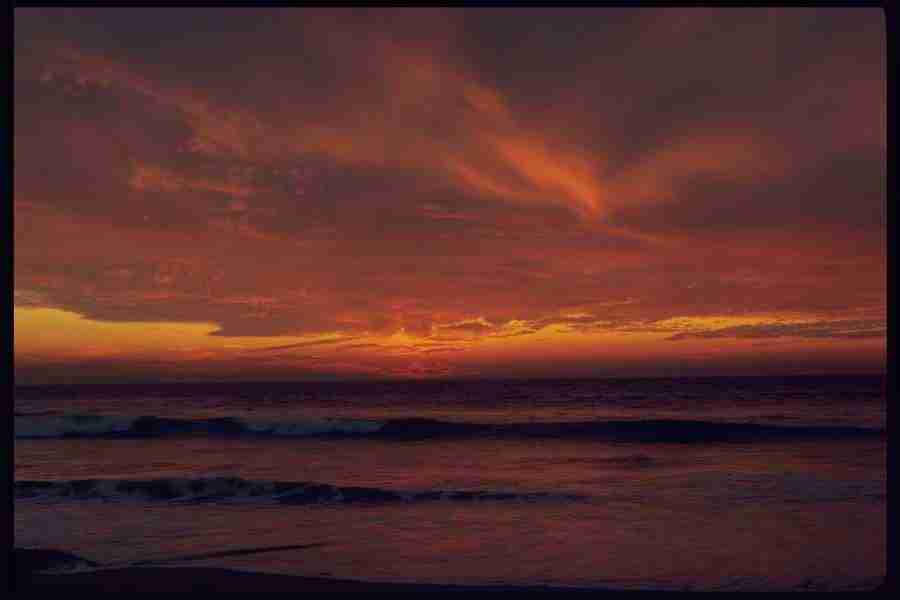 Sunsets Around The World - Corel Professional Photos ></a>
<script language=JavaScript> 
  var txt = 