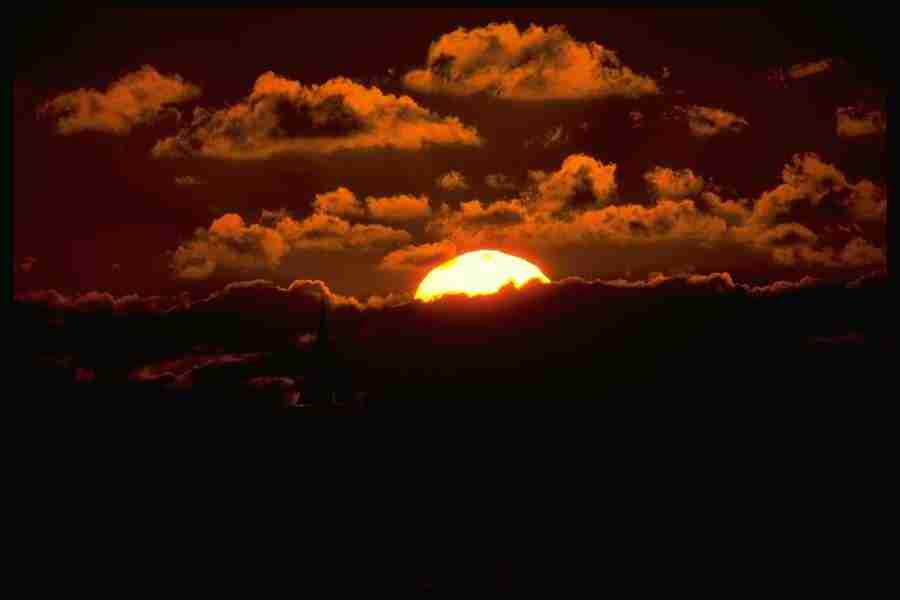 Sunsets Around The World - Corel Professional Photos ></a>
<script language=JavaScript> 
  var txt = 