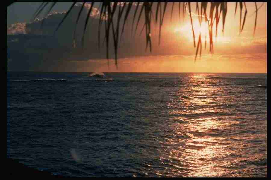 Sunsets Around The World - Corel Professional Photos ></a>
<script language=JavaScript> 
  var txt = 