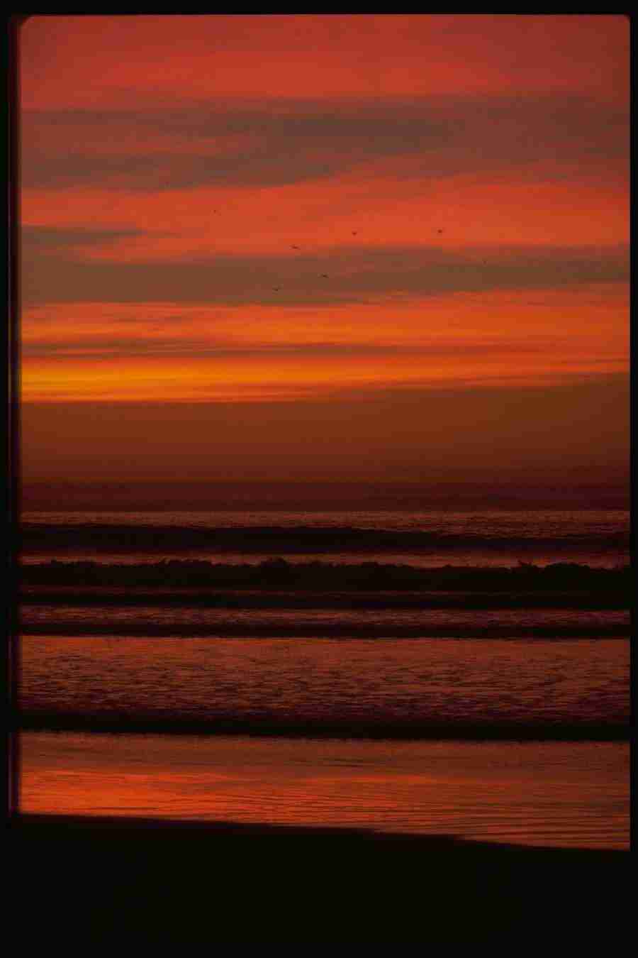 Sunsets Around The World - Corel Professional Photos ></a>
<script language=JavaScript> 
  var txt = 