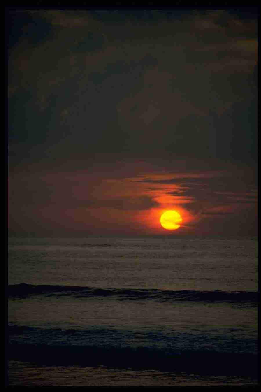 Sunsets Around The World - Corel Professional Photos ></a>
<script language=JavaScript> 
  var txt = 