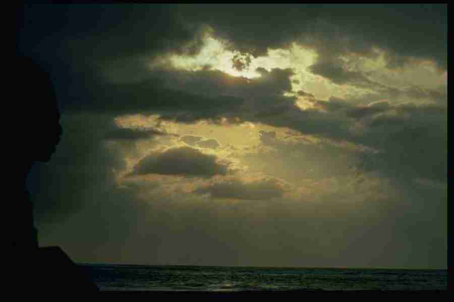 Sunsets Around The World - Corel Professional Photos ></a>
<script language=JavaScript> 
  var txt = 