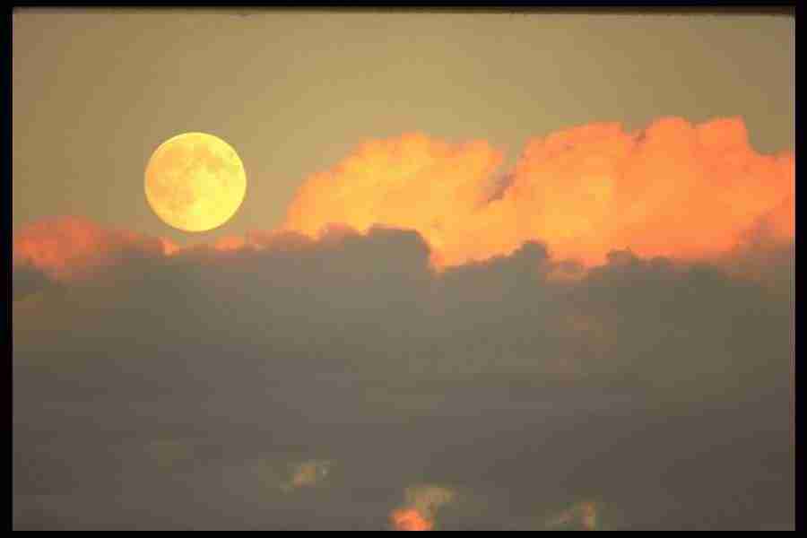 Skies - Corel Professional Photos ></a>
<script language=JavaScript> 
  var txt = 