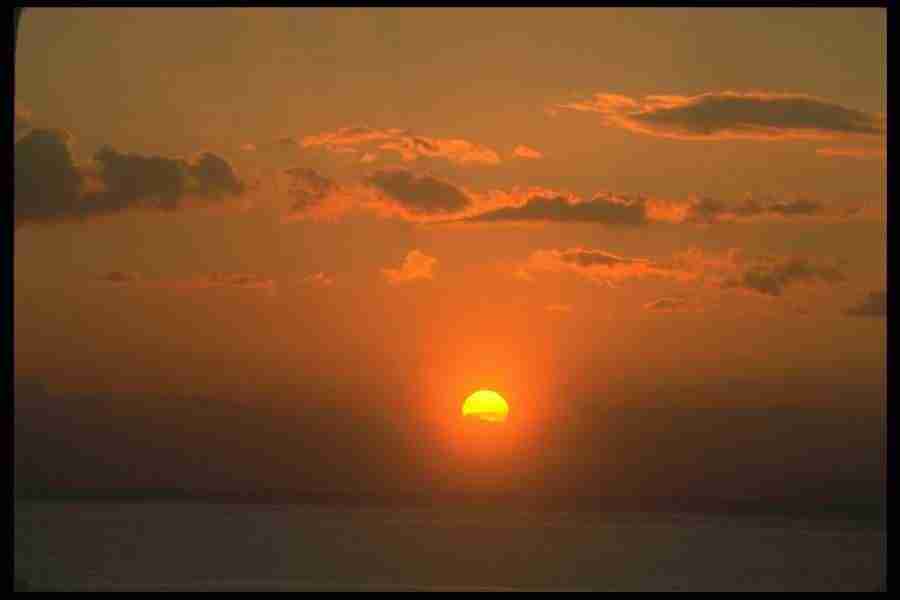 Skies - Corel Professional Photos ></a>
<script language=JavaScript> 
  var txt = 