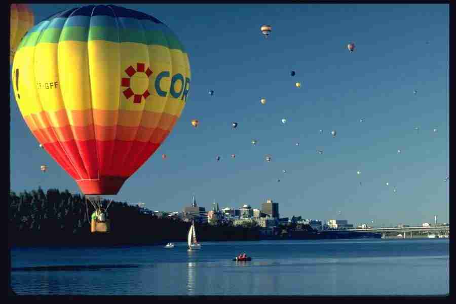 Skies - Corel Professional Photos ></a>
<script language=JavaScript> 
  var txt = 