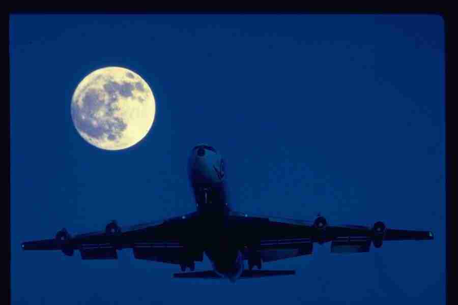 Skies - Corel Professional Photos ></a>
<script language=JavaScript> 
  var txt = 