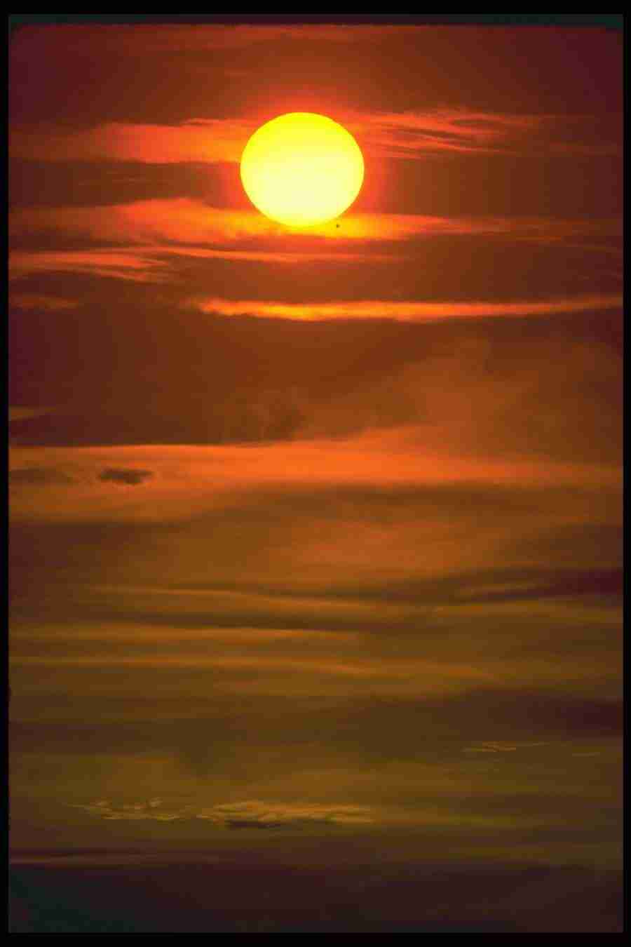 Skies - Corel Professional Photos ></a>
<script language=JavaScript> 
  var txt = 
