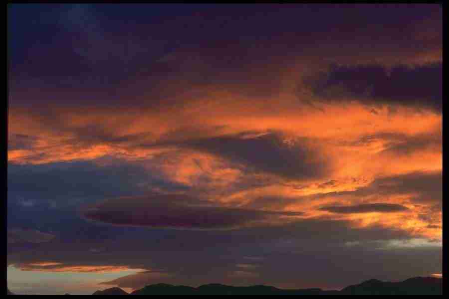 Skies - Corel Professional Photos ></a>
<script language=JavaScript> 
  var txt = 