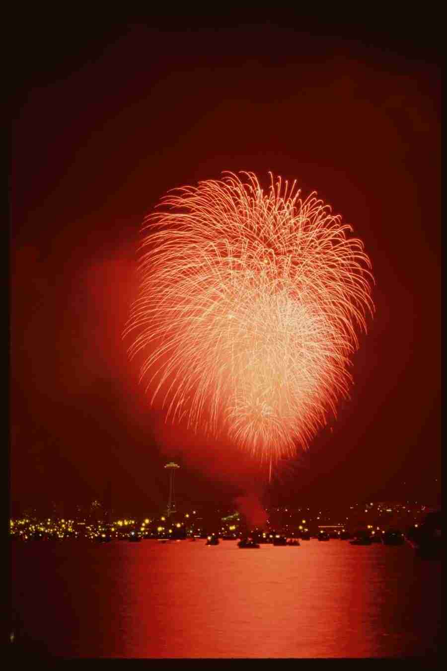 Skies - Corel Professional Photos ></a>
<script language=JavaScript> 
  var txt = 