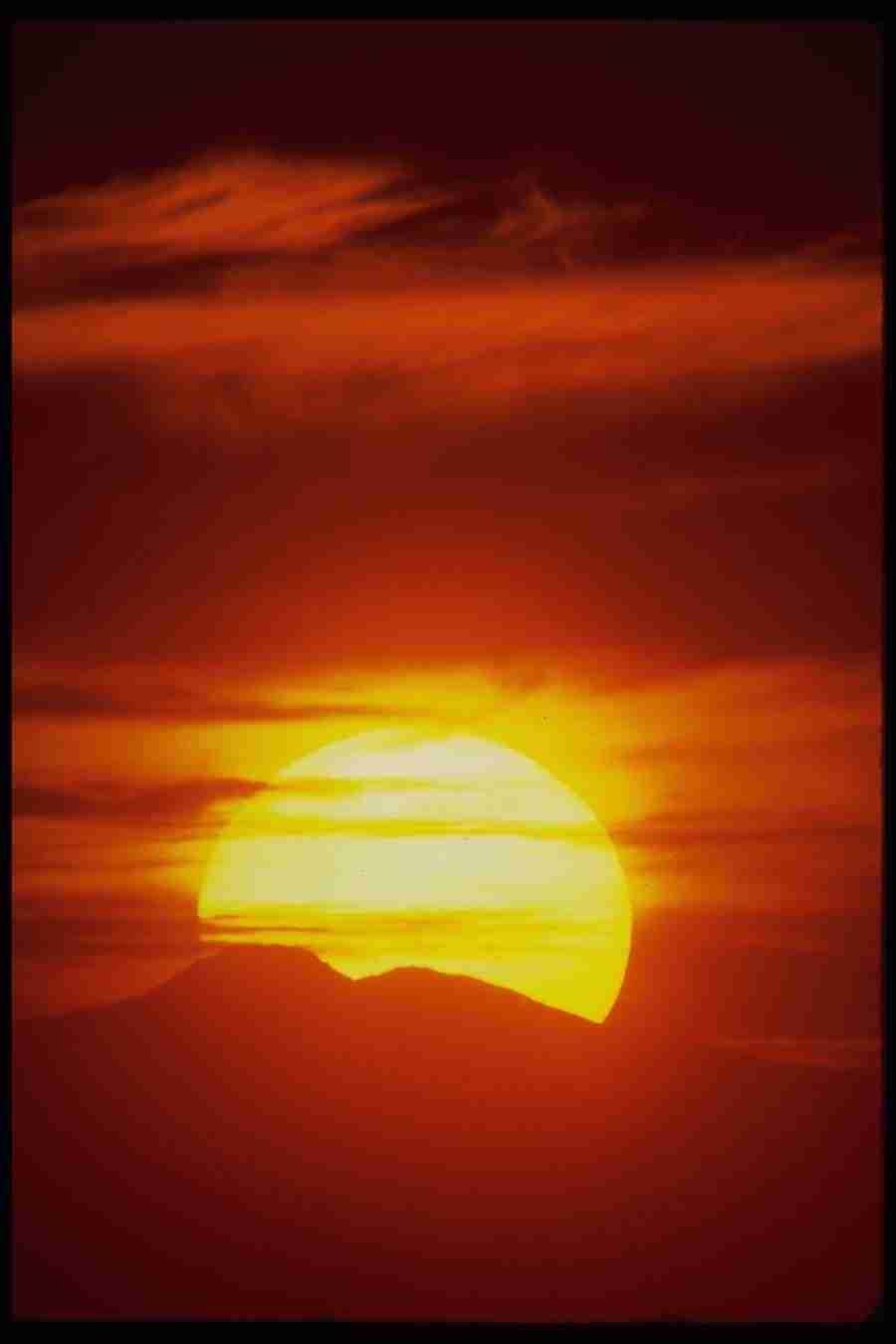 Skies - Corel Professional Photos ></a>
<script language=JavaScript> 
  var txt = 