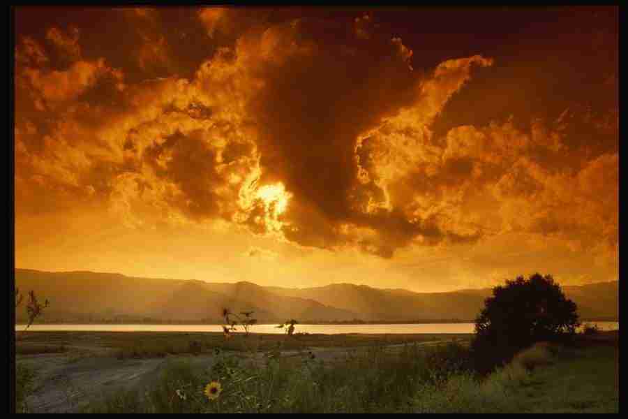 Skies - Corel Professional Photos ></a>
<script language=JavaScript> 
  var txt = 