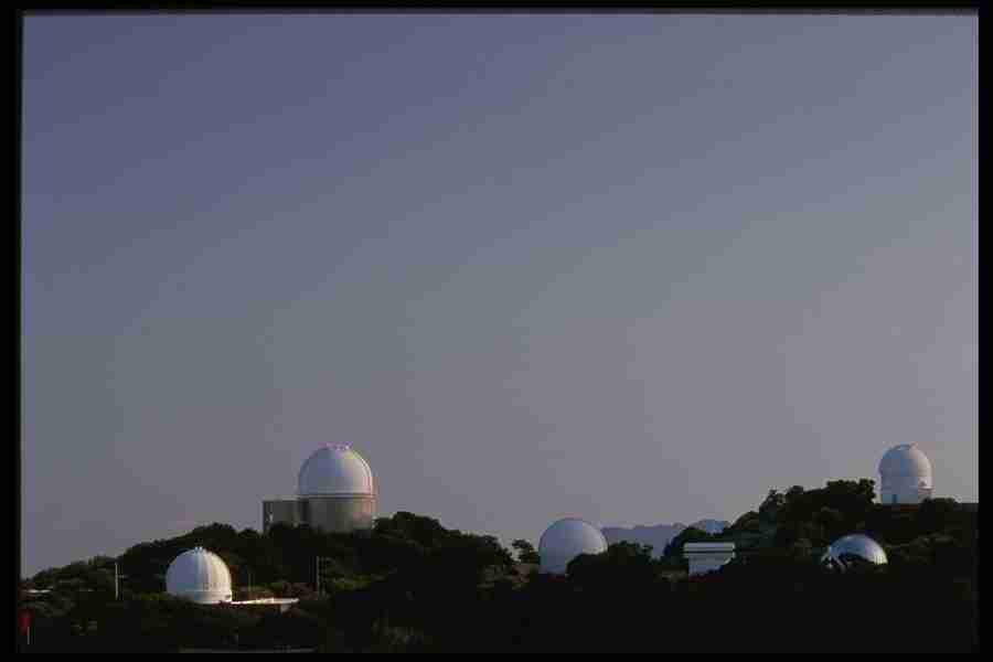 Skies - Corel Professional Photos ></a>
<script language=JavaScript> 
  var txt = 