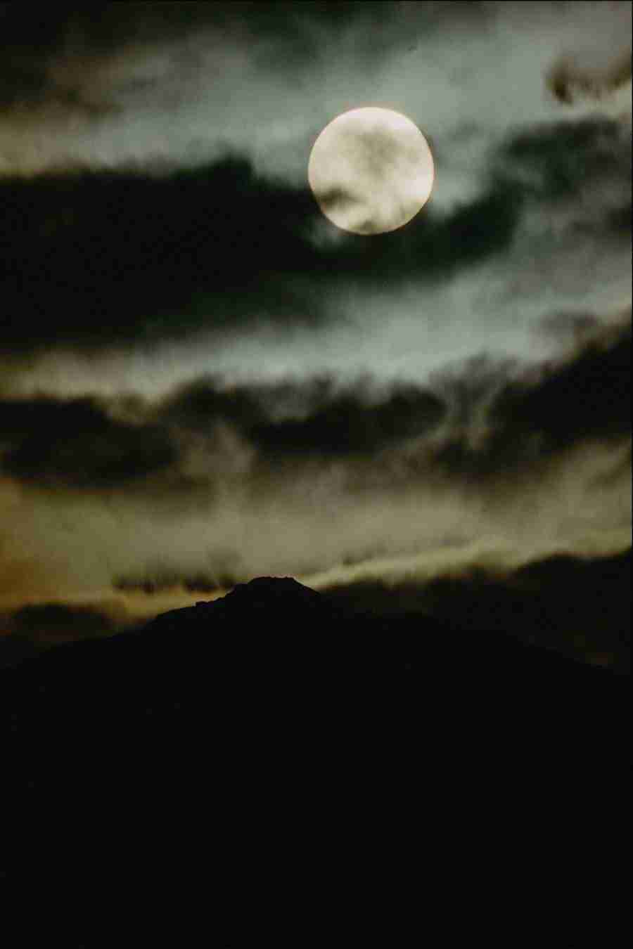 Skies - Corel Professional Photos ></a>
<script language=JavaScript> 
  var txt = 