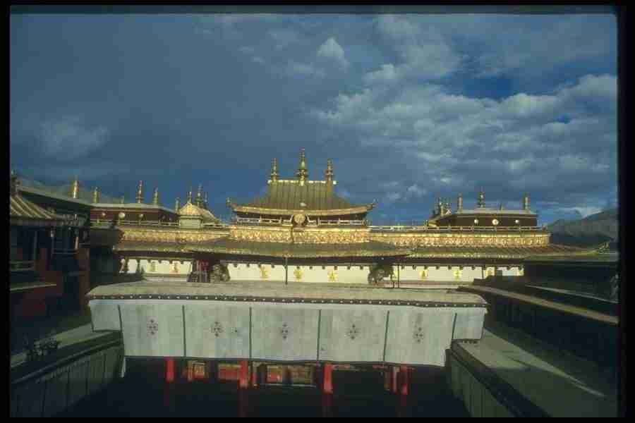 Spirit Of Buddha - Corel Professional Photos ></a>
<script language=JavaScript> 
  var txt = 