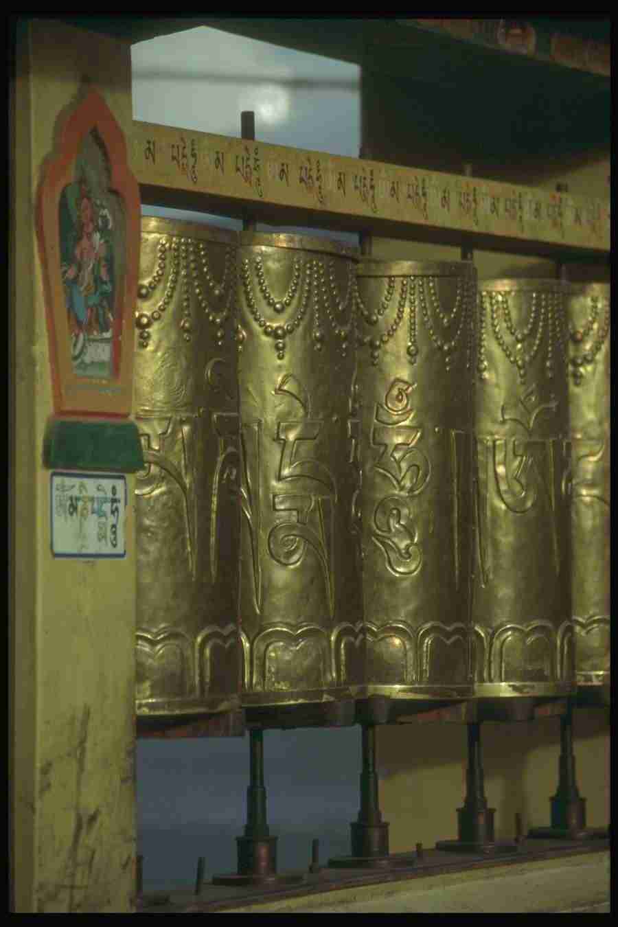 Spirit Of Buddha - Corel Professional Photos ></a>
<script language=JavaScript> 
  var txt = 