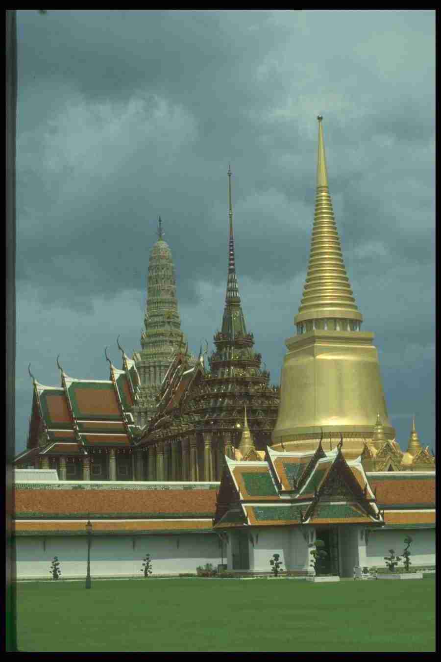 Spirit Of Buddha - Corel Professional Photos ></a>
<script language=JavaScript> 
  var txt = 