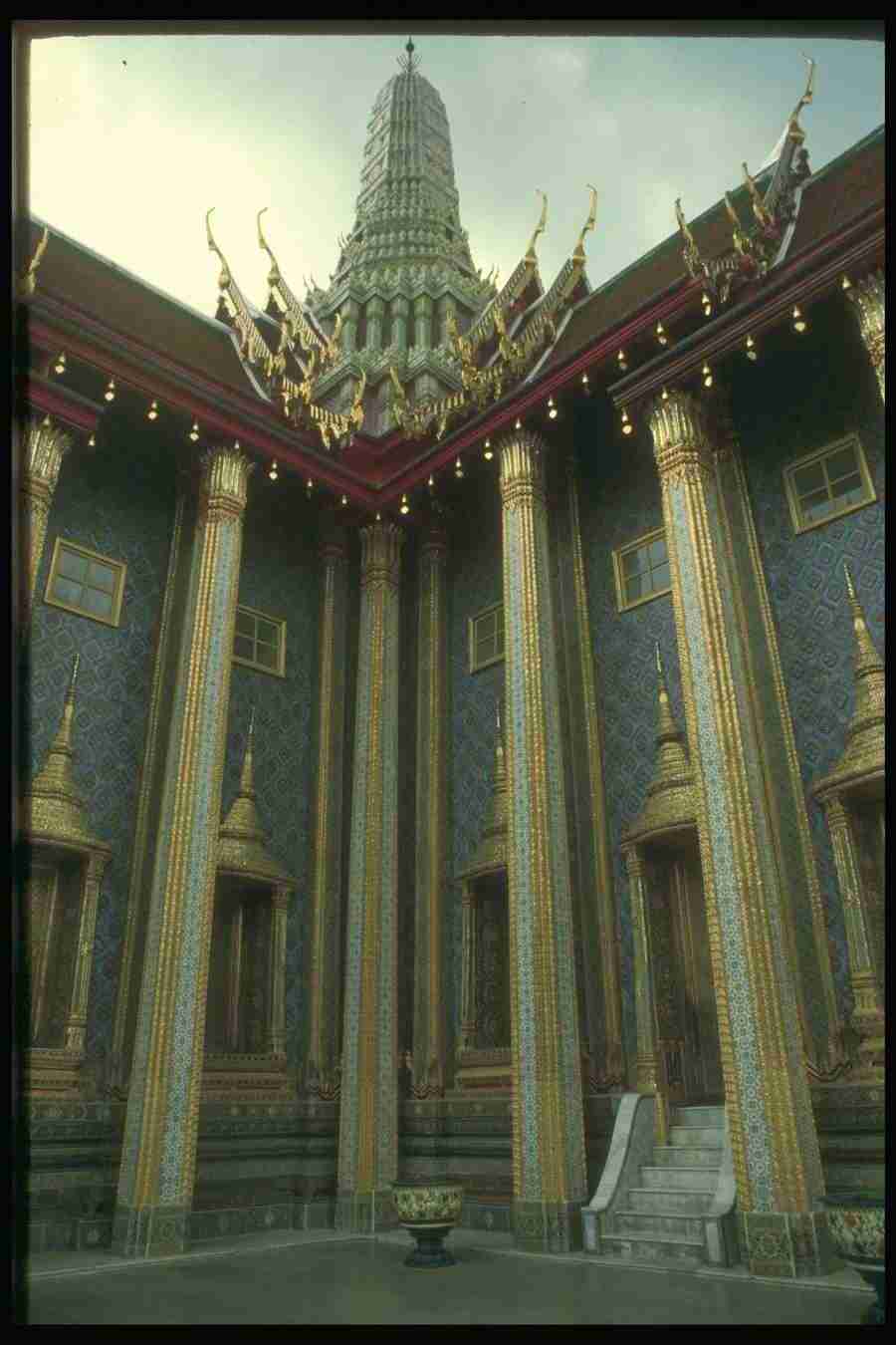 Spirit Of Buddha - Corel Professional Photos ></a>
<script language=JavaScript> 
  var txt = 