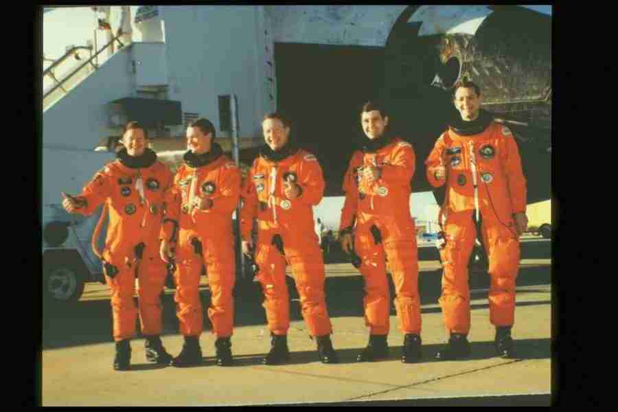 Space - Corel Professional Photos ></a>
<script language=JavaScript> 
  var txt = 