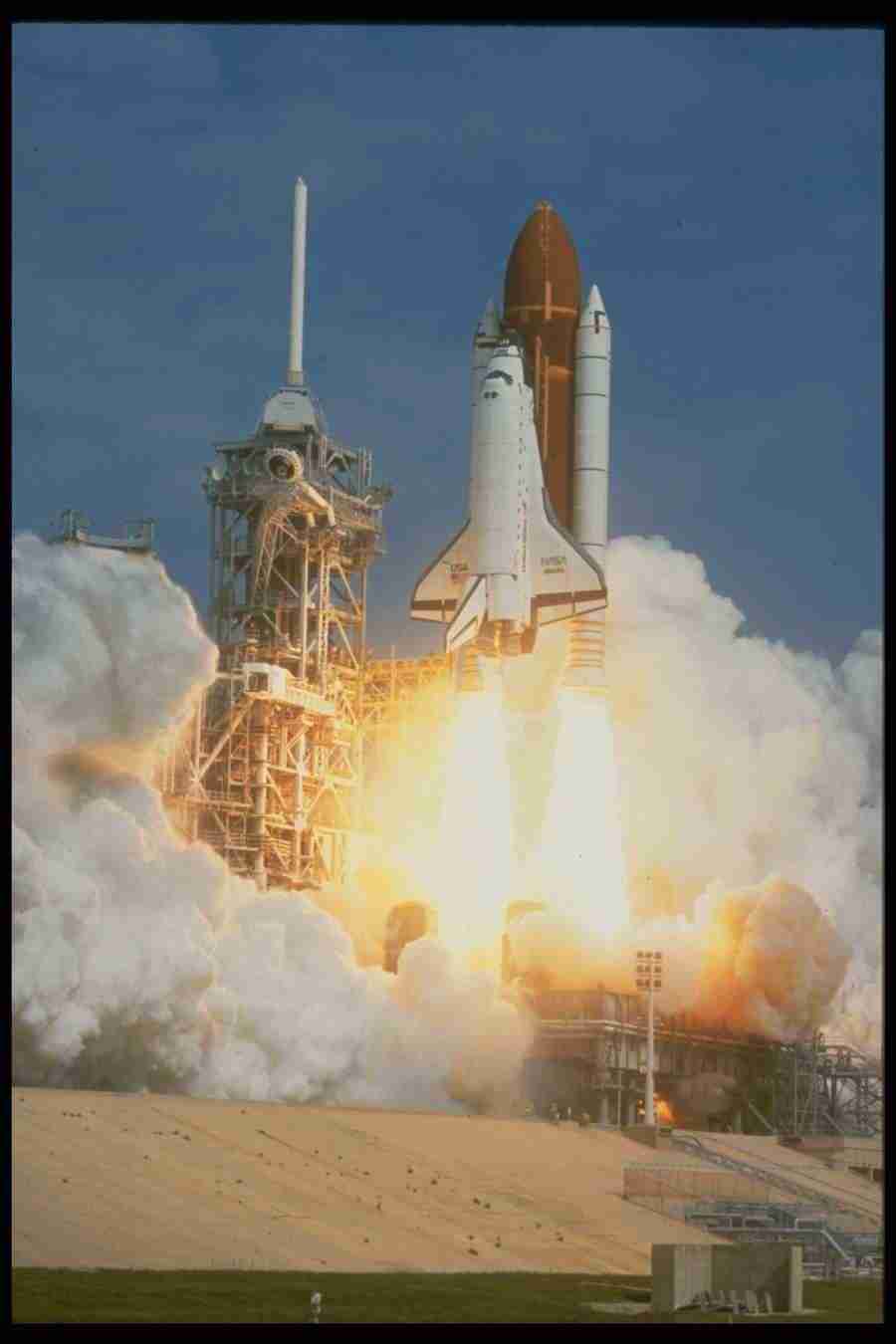 Space - Corel Professional Photos ></a>
<script language=JavaScript> 
  var txt = 