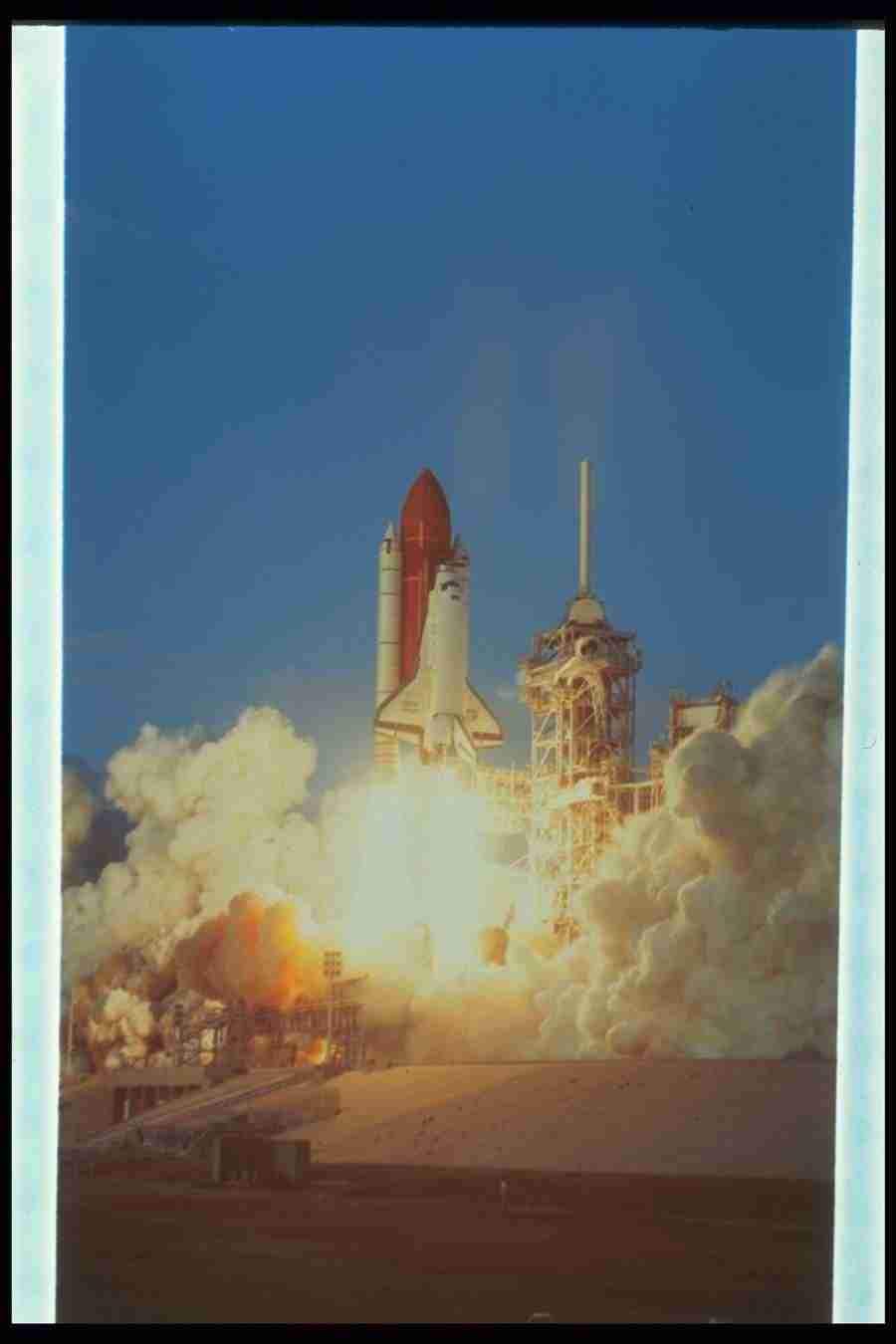 Space - Corel Professional Photos ></a>
<script language=JavaScript> 
  var txt = 