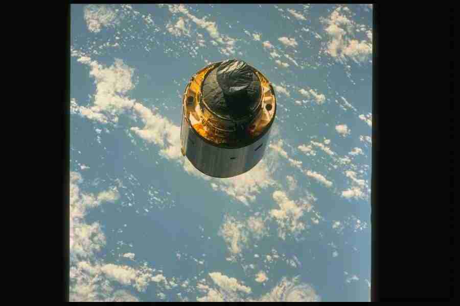 Space - Corel Professional Photos ></a>
<script language=JavaScript> 
  var txt = 