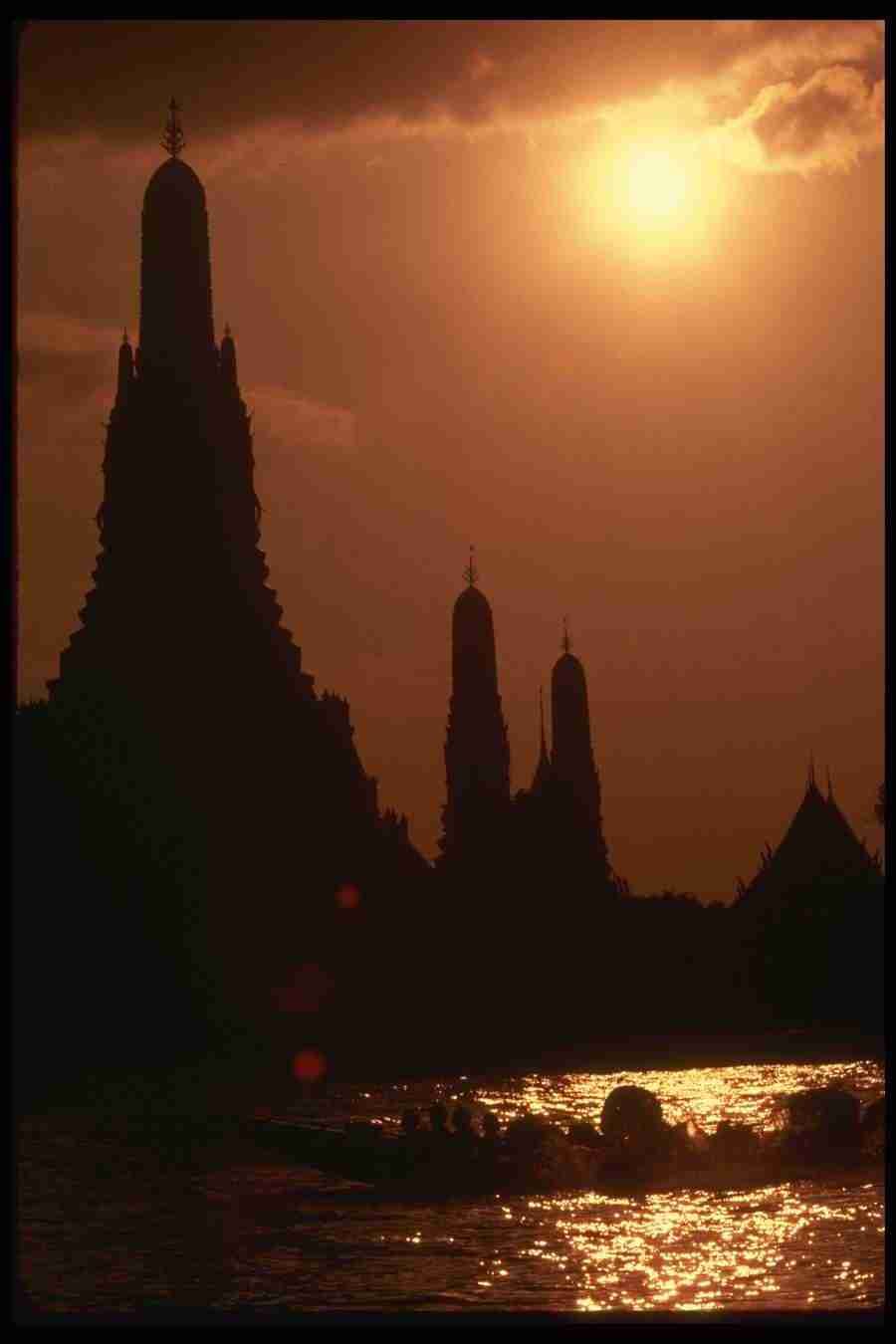 Sacred Places - Corel Professional Photos ></a>
<script language=JavaScript> 
  var txt = 