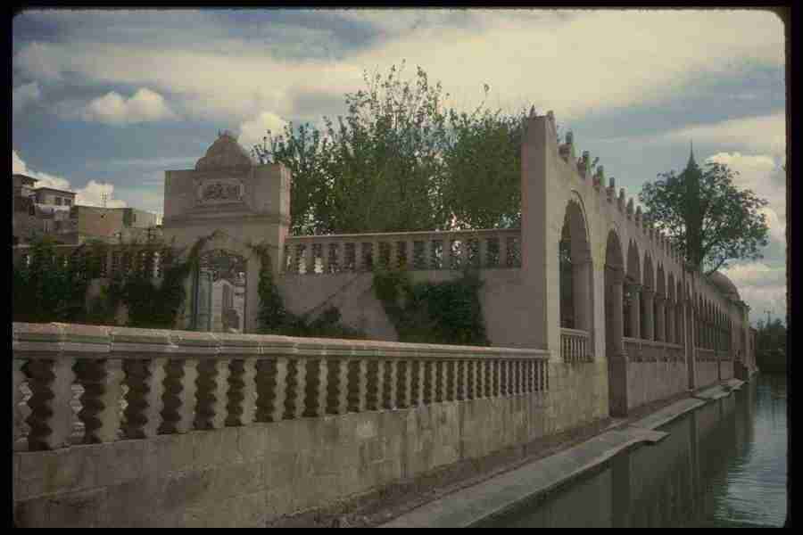 Sacred Places - Corel Professional Photos ></a>
<script language=JavaScript> 
  var txt = 