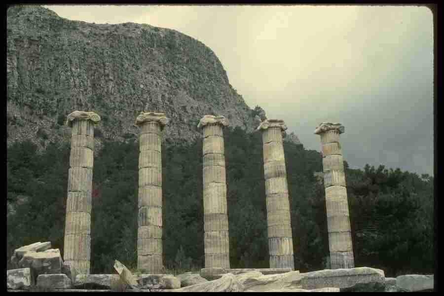 Sacred Places - Corel Professional Photos ></a>
<script language=JavaScript> 
  var txt = 