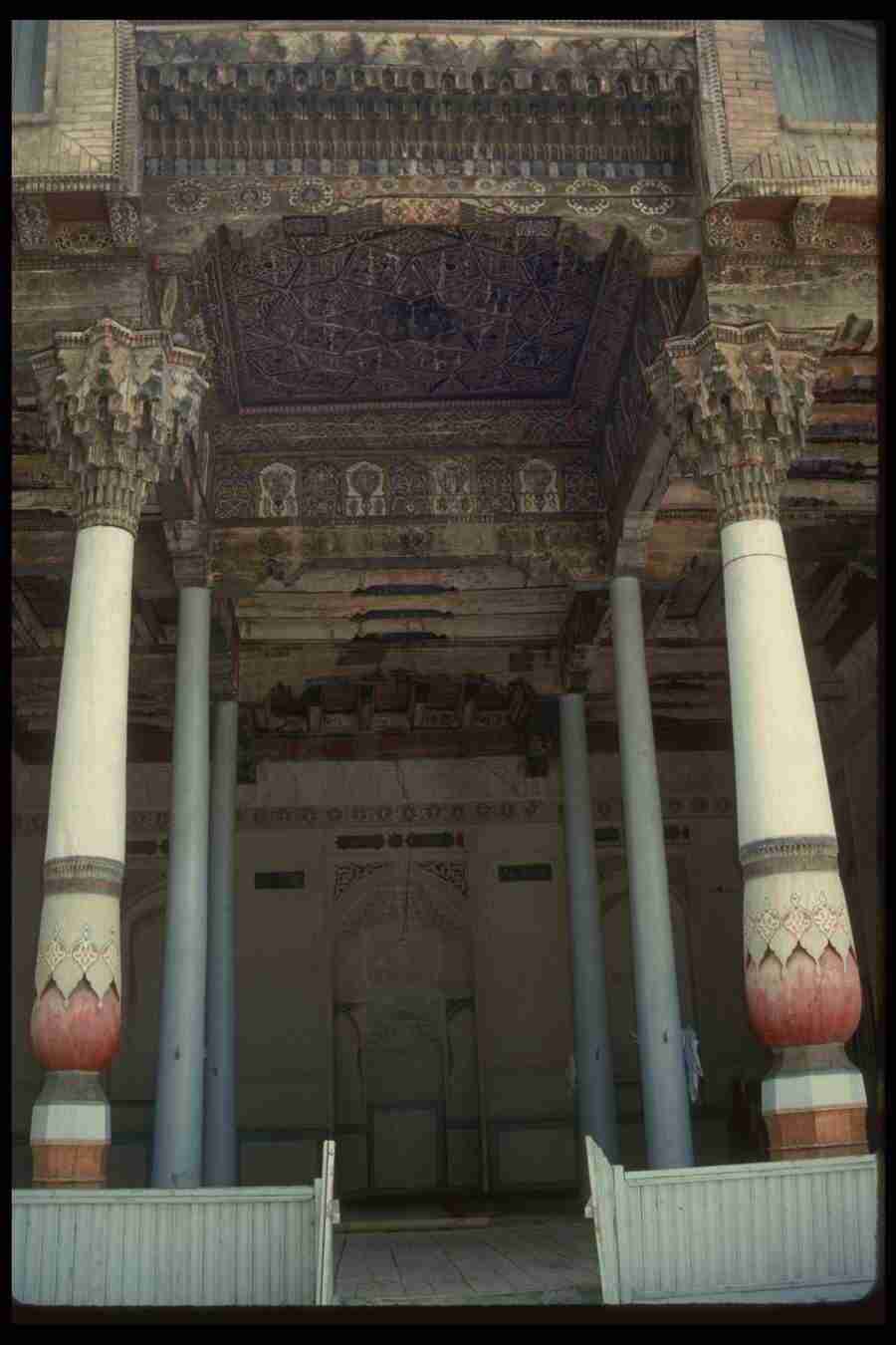 Sacred Places - Corel Professional Photos ></a>
<script language=JavaScript> 
  var txt = 