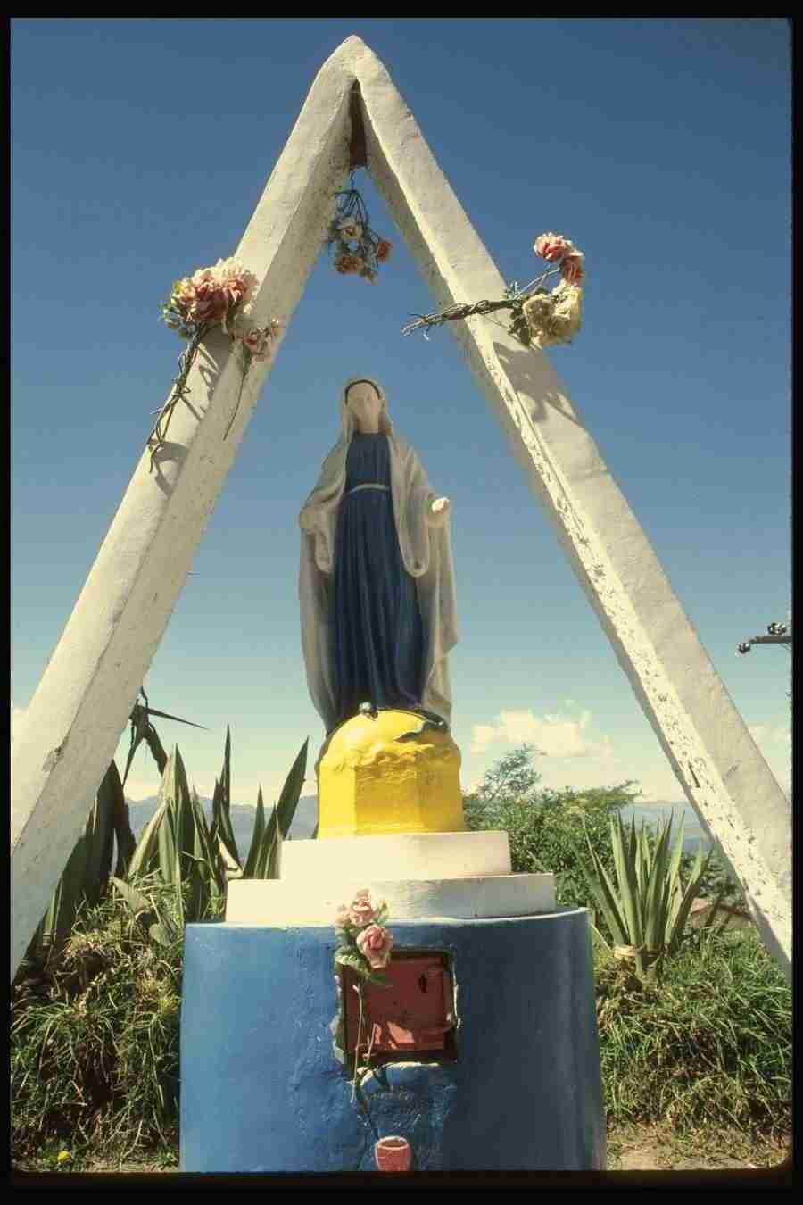 Sacred Places - Corel Professional Photos ></a>
<script language=JavaScript> 
  var txt = 