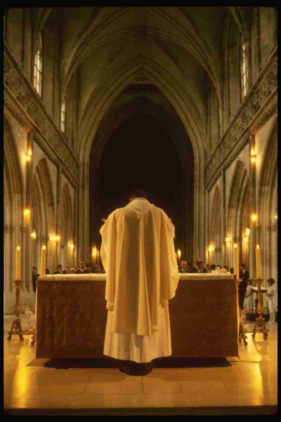 Sacred Places - Corel Professional Photos ></a>
<script language=JavaScript> 
  var txt = 