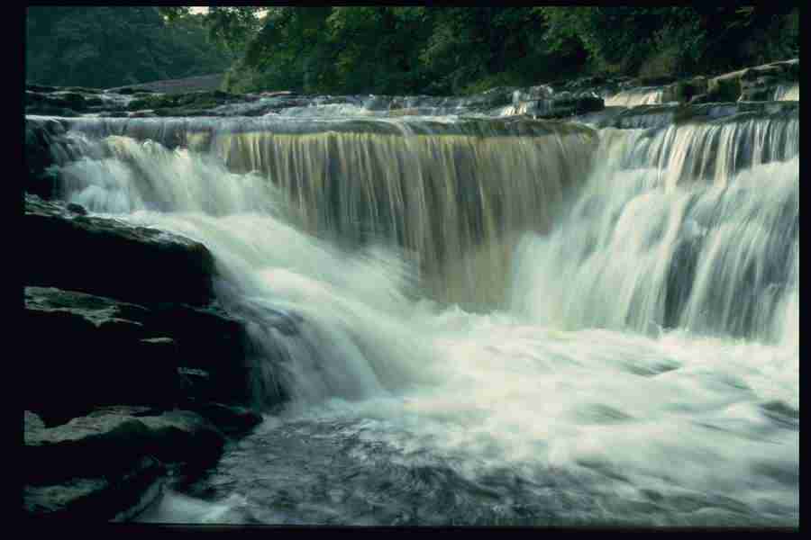 Spectacular Waterfalls - Corel Professional Photos ></a>
<script language=JavaScript> 
  var txt = 