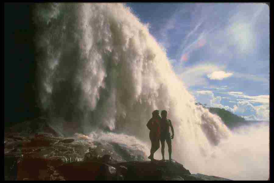 Spectacular Waterfalls - Corel Professional Photos ></a>
<script language=JavaScript> 
  var txt = 